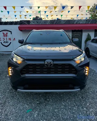 jeepetas y camionetas - TOYOTA RAV4 2023 LE PLUS 🤭 2