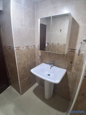 apartamentos - Alquiler en un primer nivel en Evaristo Morales 11