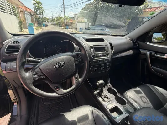 jeepetas y camionetas - Kia Sorento LX 2014 3