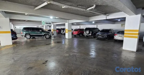 oficinas y locales comerciales - local 1er piso juan Pablo duarte próximo carrera santiago  7