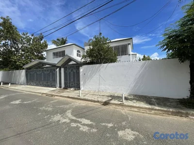 Alquilo casa en Reparto Los Ojos