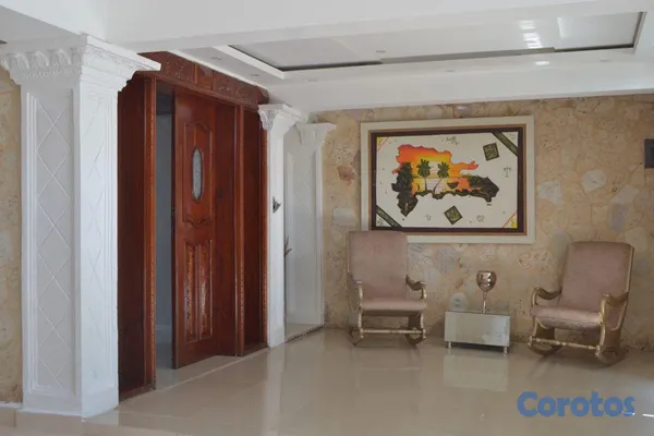 casas - Ven y disfruta el lujo de esta exquisita casa,  próximo a Av.España  20