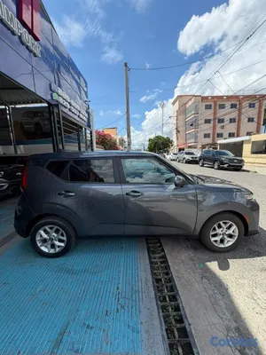 jeepetas y camionetas - 🚙 **2021 Kia Soul LX**
 7