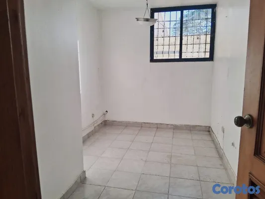apartamentos - primer piso en independencia Isela para oficina  6