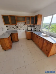 “Apartamento en renta en Azua | 3 habitaciones + 1 mes GRATIS 🎁”.