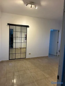 APARTAMENTO EN ALQUILER – ENSANCHE QUISQUEYA. 3er piso.
