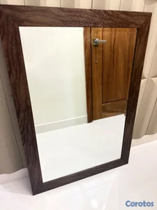 Espejo con marco en madera 