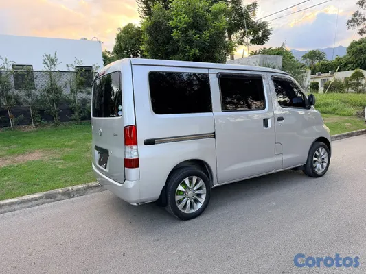 jeepetas y camionetas - Toyota town ace 2015 6