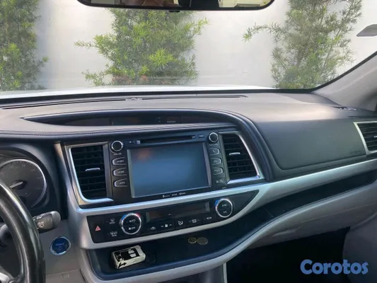 jeepetas y camionetas - Toyota higlander xle híbrida 2017 6