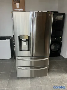 nevera LG 4 puertas dispersador de hielo y de agua 