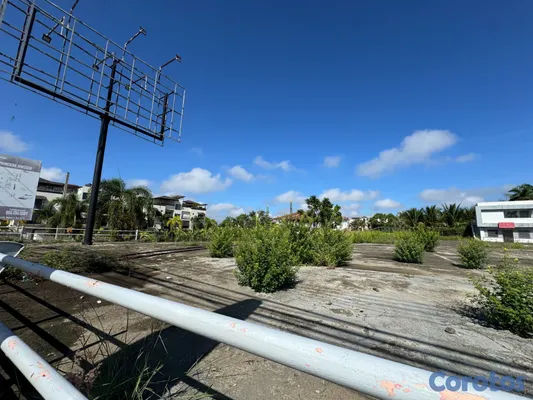 solares y terrenos - Solar Comercial En Venta Frente A Terranova Estate 2