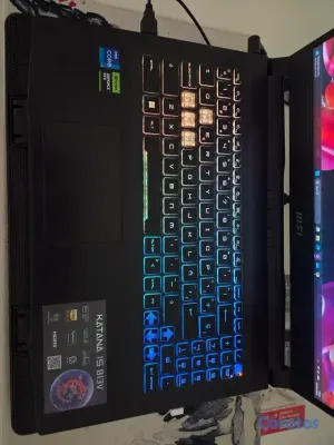 computadoras y laptops - MSI Katana 15 B13VGK — Intel Core i7 de 13ª genera 5