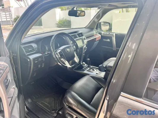 jeepetas y camionetas - Toyota 4runner limited 2015 6