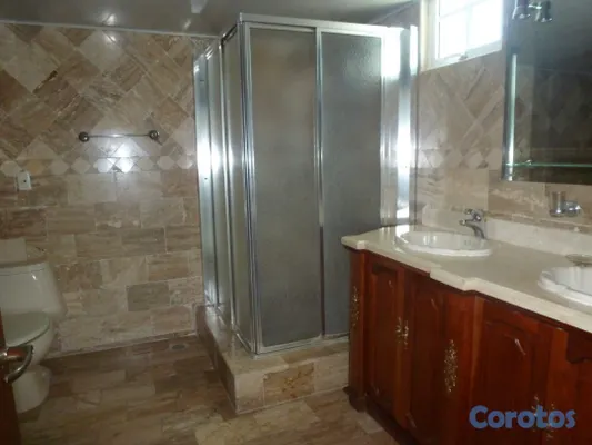 penthouses - PENTHOUSE EN BELLA VISTA AV. SARASOTA, CON 4 HABITACIONES Y PAQUEOS PARA 5 8