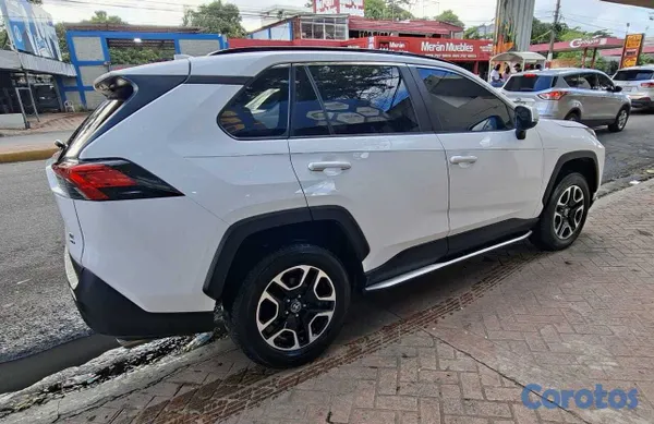 jeepetas y camionetas - Toyota RAV4 LE , AWD, AÑO 2020,PINTURA DE FÁBRICA.. 5
