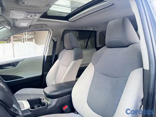 jeepetas y camionetas - TOYOTA RAV4 XLE 2023 11