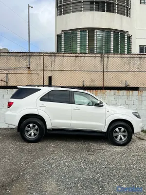 jeepetas y camionetas - Toyota Fortuner SRV 2008 4