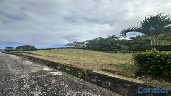 solares y terrenos - "Montaña, Mar y Seguridad: El Hogar Perfecto para un Retiro en el Caribe" 9