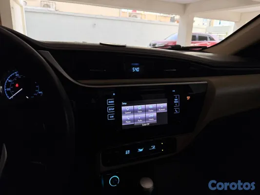 carros - Toyota Corolla LE 2017 automático — RD$700,000 neg 11