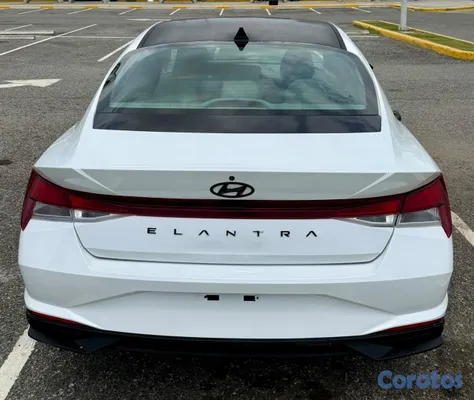 carros - hiunday elantra sle 2021 9