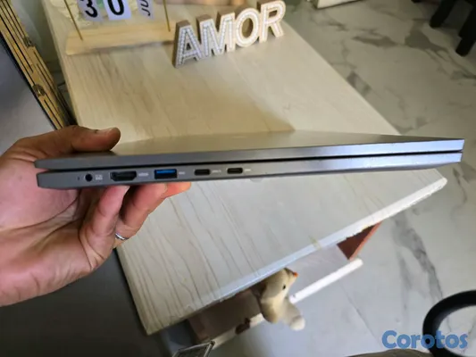 computadoras y laptops - Laptop Ryzen 7 5700u 16GB RAM M.2 512GB NVMe Pantalla 17,3 Pulgadas  8