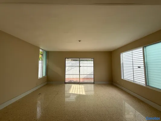 casas - casa comercial en alquiler próx al momineto, ideal clínicas , salón . colegios 4