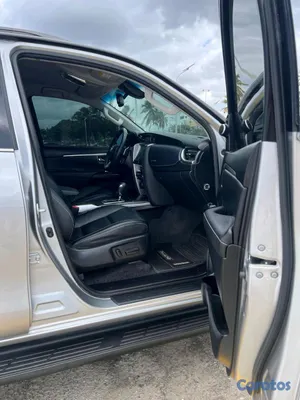 jeepetas y camionetas - Vendo Toyota Fortuner DIAMOND TSS año 2023 6