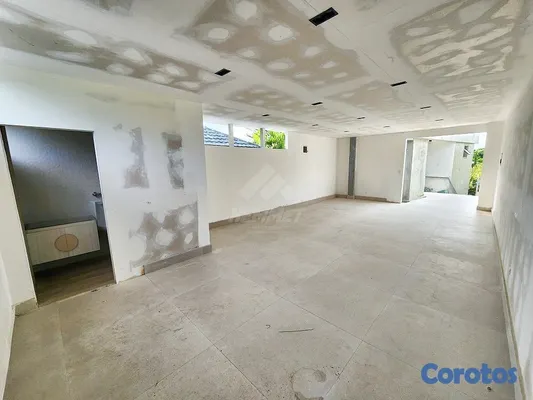 oficinas y locales comerciales - LOCAL NUEVO PARA OFICINA ESTRENAR LOS CERROS DE GU 5