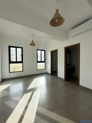apartamentos - Alquiler apartamento Moderno / Amplio Balcón  5