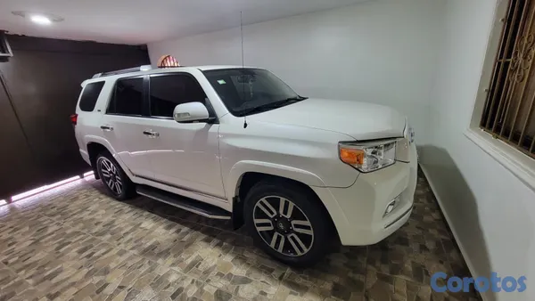 jeepetas y camionetas - Toyota 4 Runner 2013 SR5 9