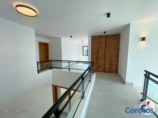 casas - Villa de 4 habitaciones con piscina climatizada en 18