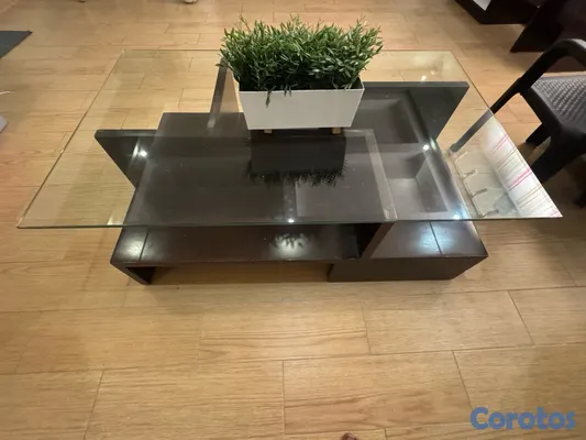 muebles y colchones - Mesa de centro moderna con tope de cristal – Base geométrica café oscuro
 2