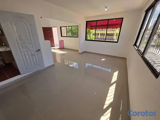 casas - Casa de 3 habitaciones en venta en El Cacique 5