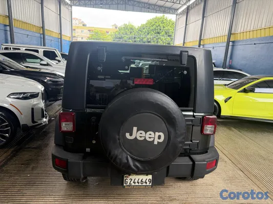 jeepetas y camionetas - Jeep Wrangler Unlimited Rubicon 2010 5