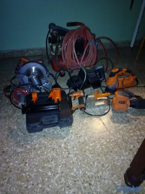 equipos profesionales - Vendo in set completo de equipos de ebanisteria y  4