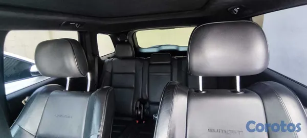 jeepetas y camionetas - Se Vende gran cherokee 2014 casi nuevo  6