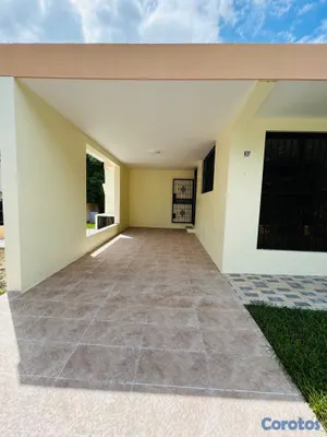 casas - Casa amplia en El Portal av Independencia  2