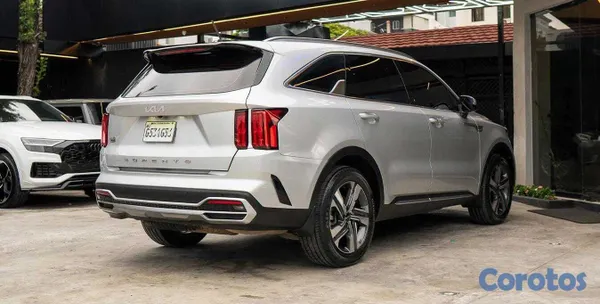 jeepetas y camionetas - KIA SORENTO LIMITED AWD 2023 | 2.5 TURBO | 4 CILIN 5