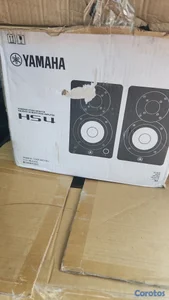 Monitores Yamaha HS4