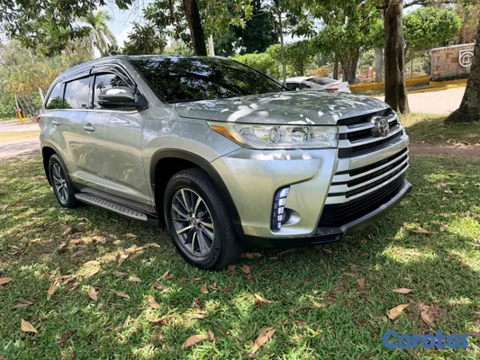 jeepetas y camionetas - Toyota higlander xle 2019 6