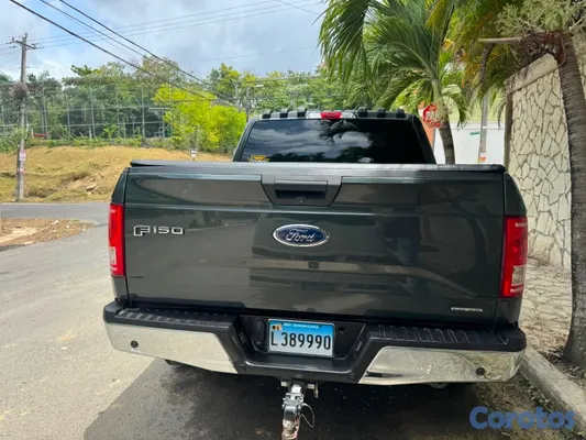 jeepetas y camionetas - Ford F-150 SuperCrew 4x4 — Motor 5.0L V8 Coyote 2015 Guard Metallic 5