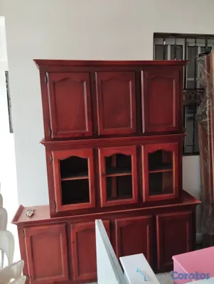 cocina - Gabinete de tres madera color caoba  3