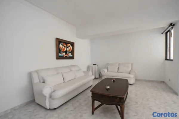 apartamentos - Apartamento clásico / Con Ascensor / Amplio / 4