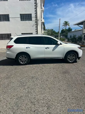 jeepetas y camionetas - 2014 Nissan Pathfinder SE 5