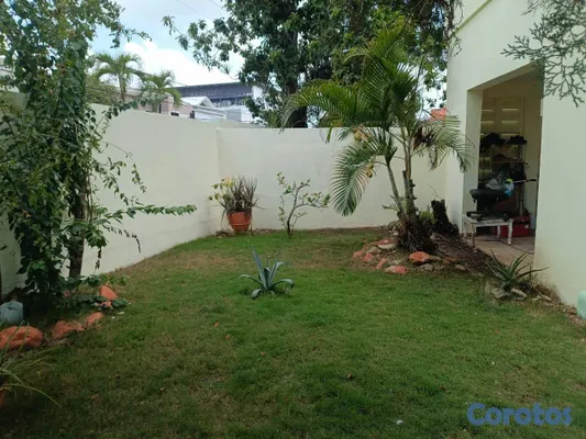 casas - Casa de 2 niveles 4 habitaciones en venta en Las P 9