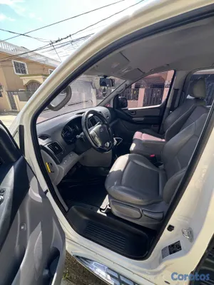 jeepetas y camionetas - Hyundai grand starex. 10