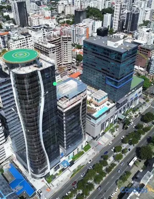 oficinas y locales comerciales - IMPONENTE LOCAL CORPORATIVO EN ALQUILER📍WORLD TRAD 8
