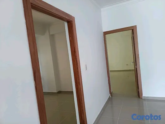 apartamentos - vendo apartamento 130 n2  3 habitaciones planta full  en respaldo los tres ojos  2