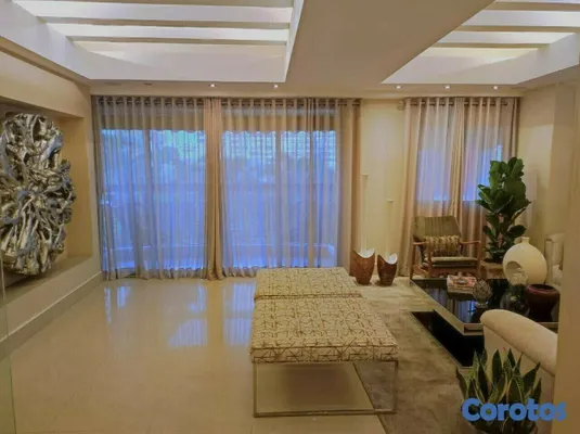apartamentos - Apartamento remodelado en venta (225mts2) de 3 habitaciones  en Bella Vista Sur 3