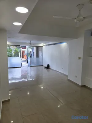 oficinas y locales comerciales - Local Comercial en alquiler- Excelente Oportunidad 4